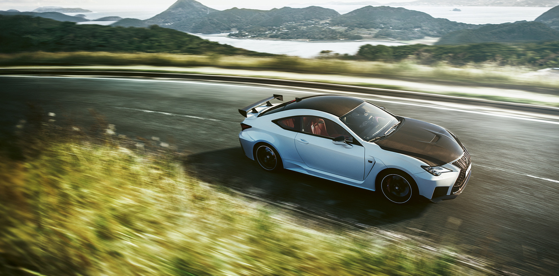 LEXUS
RC F